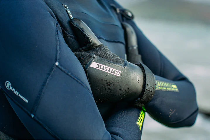 Supreme Glove 5 mm precurved