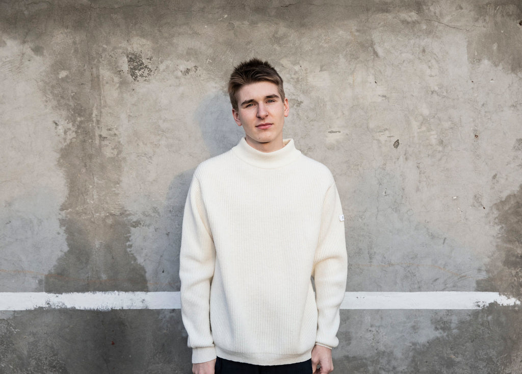 MT MERINO SWEATER White