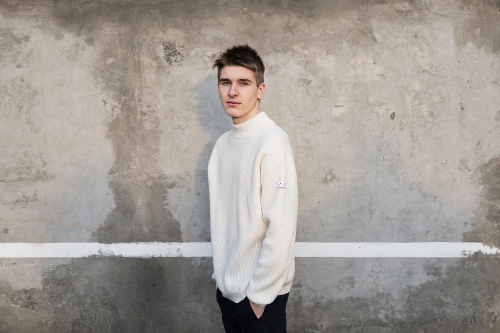 MT MERINO SWEATER White