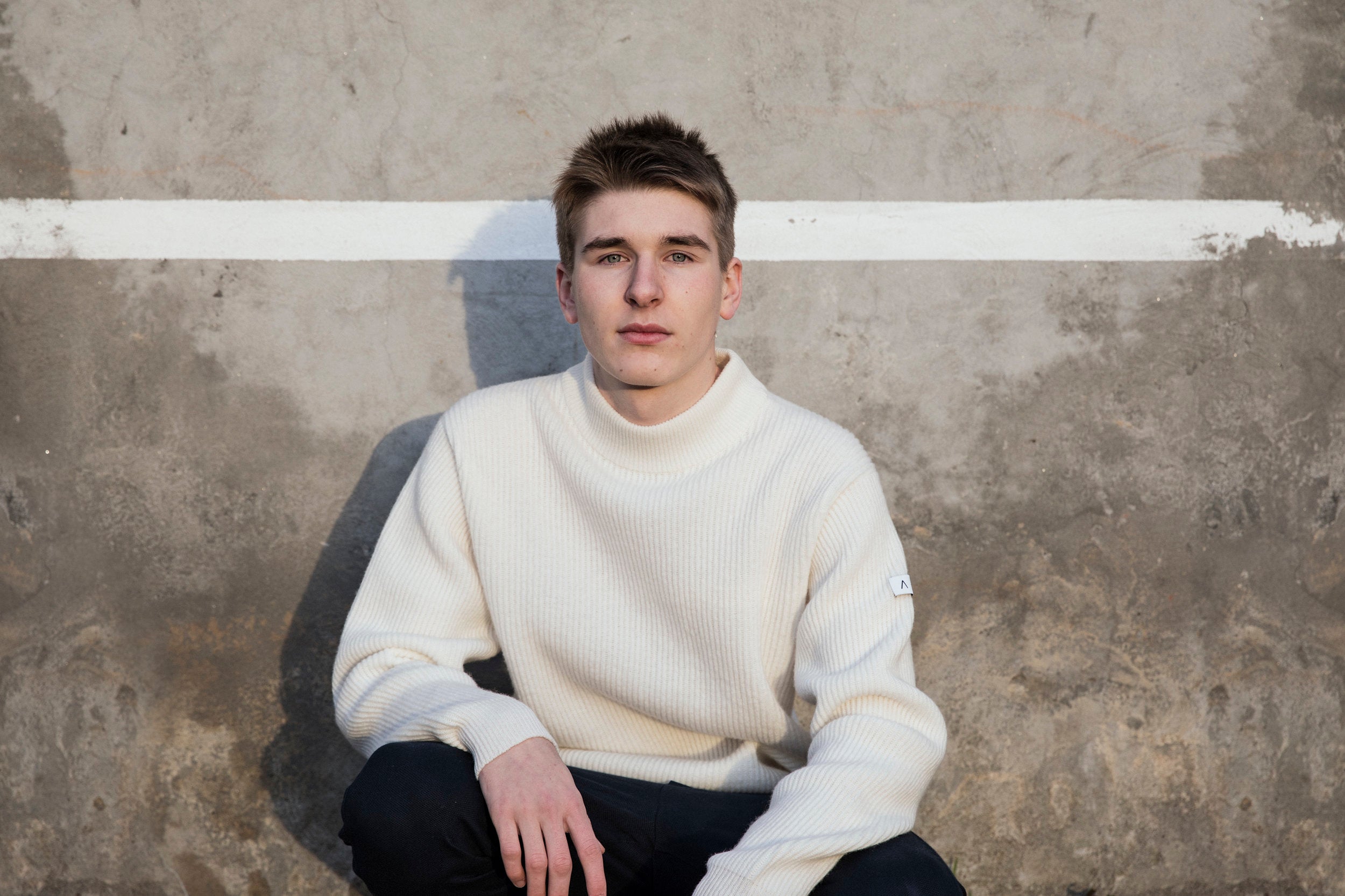 MT MERINO SWEATER White